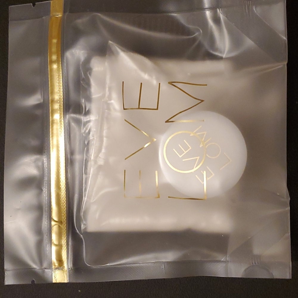 Eve Lom Cleansing Cream & Cleansing Cloth